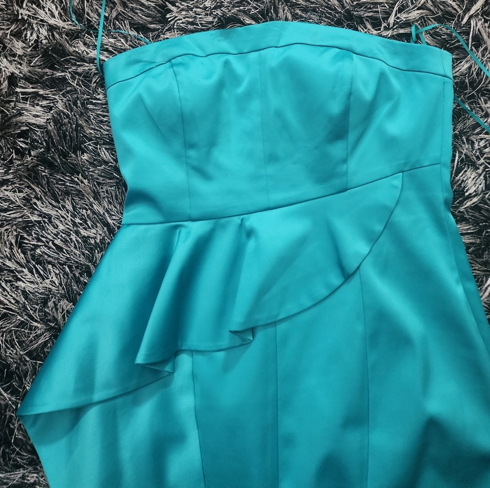 Elegant Teal Strapless Dress